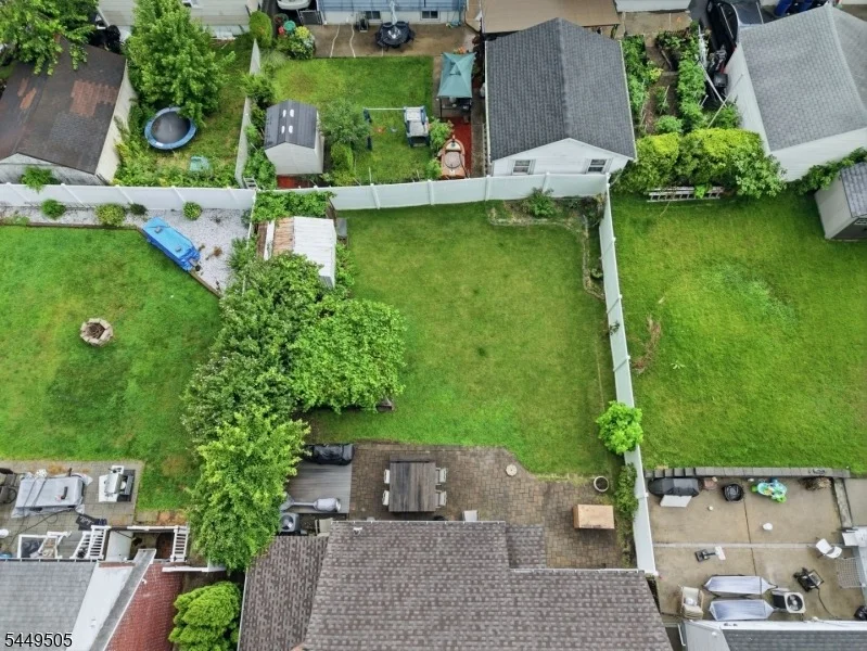 Photo of 647 Devon St