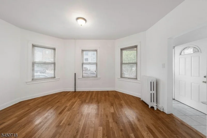 Photo of 352 Forest St