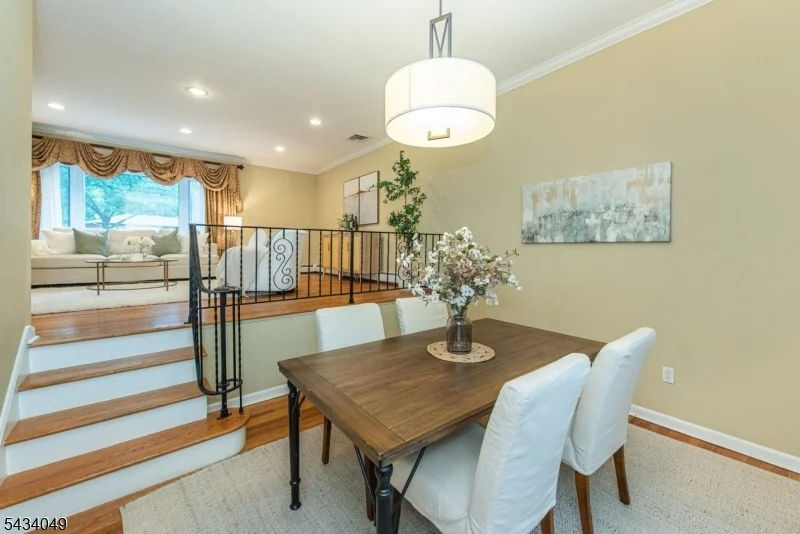 Photo of 27 Bogert Rd