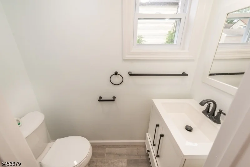 Photo of 549 Beach St