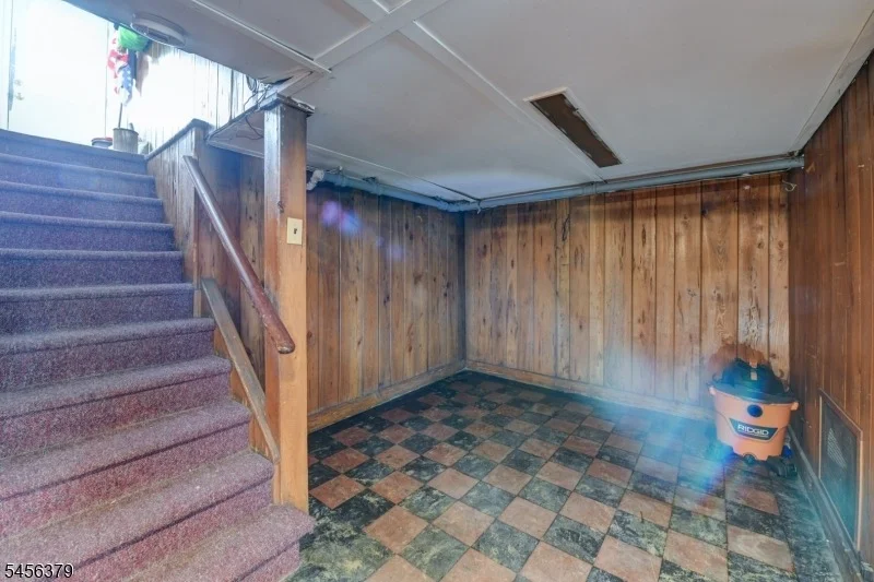 Photo of 2758 Larchmont Rd