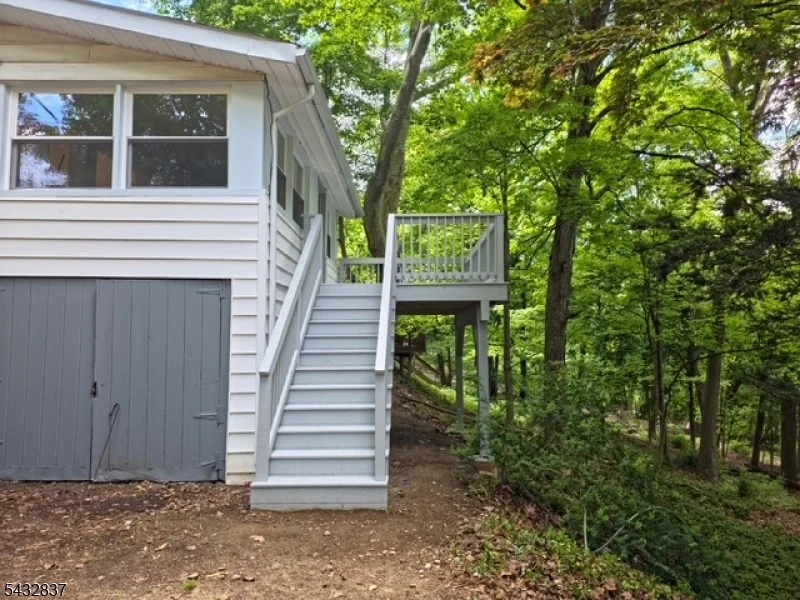 Photo of 330 Springbrook Trl