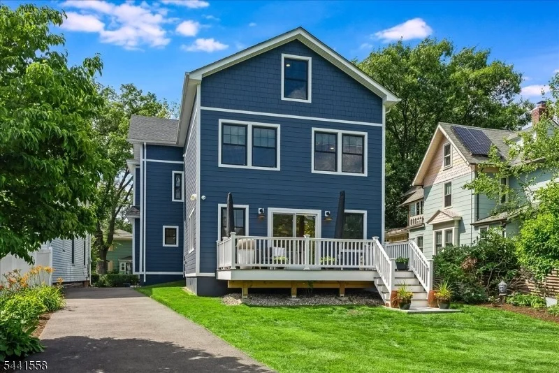 Photo of 27 Montclair Ave