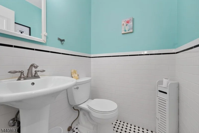 Photo of 501 Hamilton Dr
