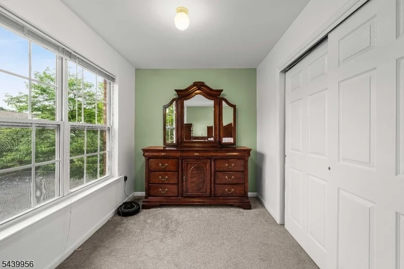 Photo of 252 Moonlight Dr