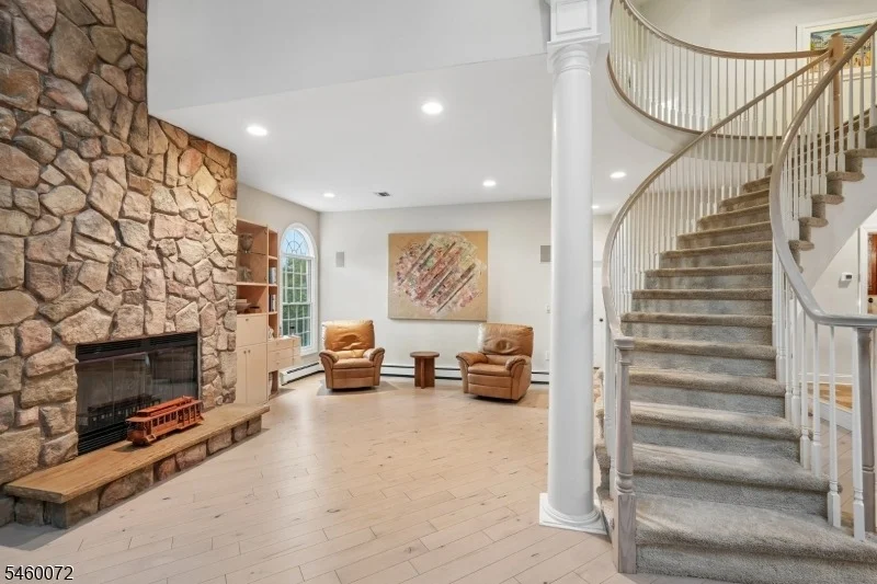 Photo of 16 Apple Ln