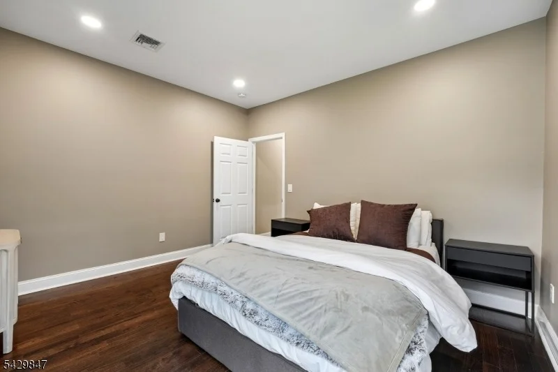 Photo of 9 Natale Dr