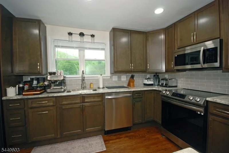 Photo of 18 Tamarack Rd