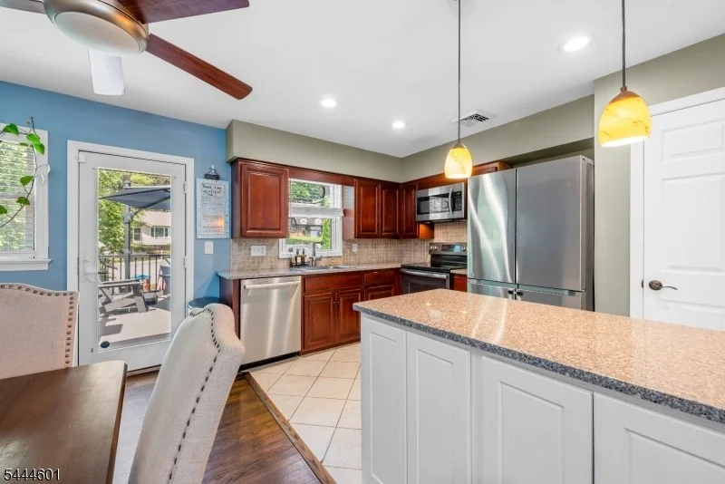 Photo of 561 Rogers Dr