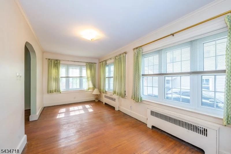 Photo of 27 Glen Rd