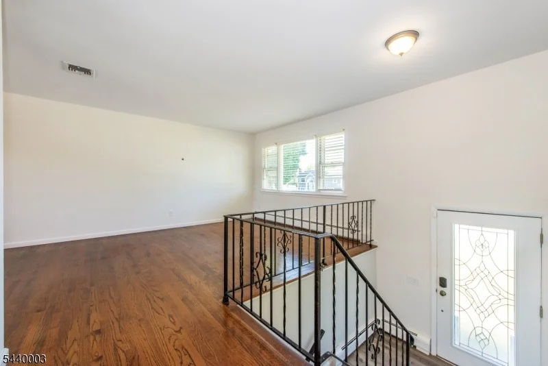 Photo of 8 Kennedy Dr