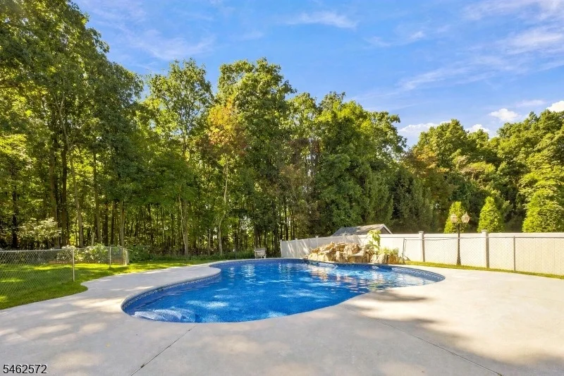 Photo of 58 Fox Chase Ln