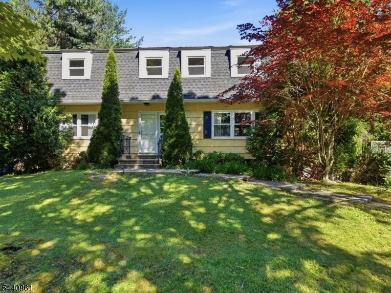 Photo of 501 Hamilton Dr