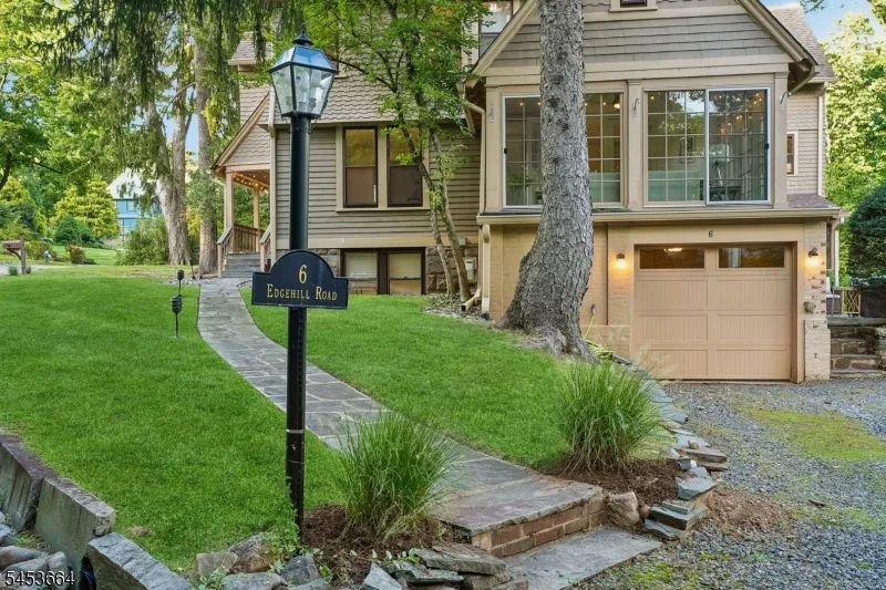 Photo of 6 Edgehill Rd