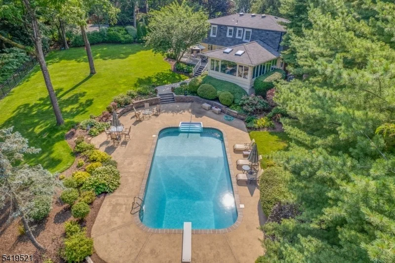 Photo of 29 Candace Ln