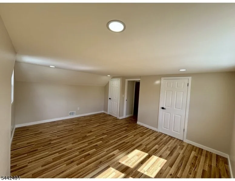 Photo of 9 Joan Pl