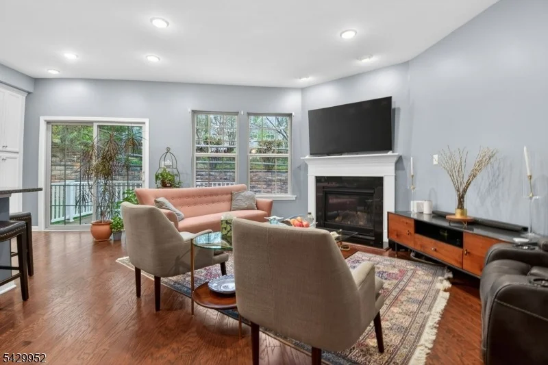 Photo of 104 Albert Ct