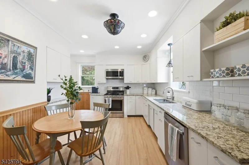 Photo of 18 IRVING PLACE