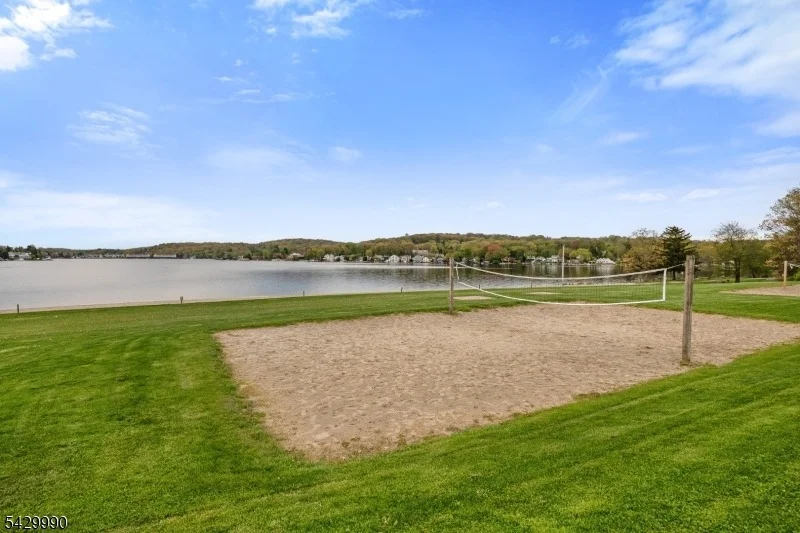 Photo of 35 Maple Ln