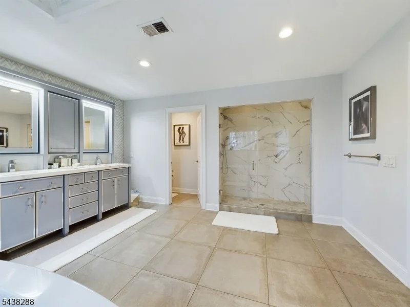 Photo of 301 Garrett Rd