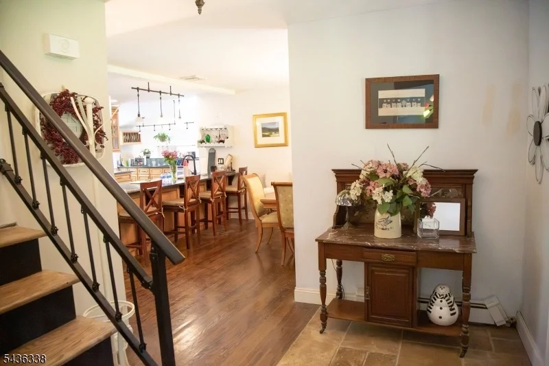 Photo of 4 Laurel Pl