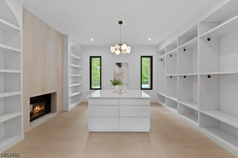 Photo of 809 West Shore Drive