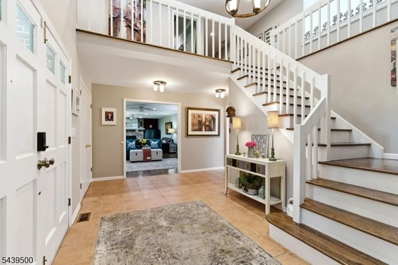 Photo of 25 Timber Ln