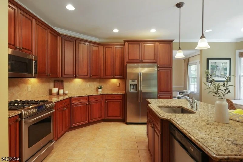 Photo of 84 Bedford Dr