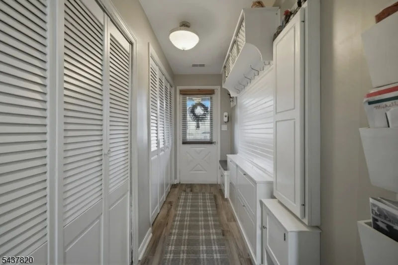Photo of 58 Oriole Dr