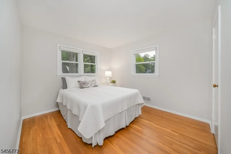 Photo of 43 Roosevelt Ave