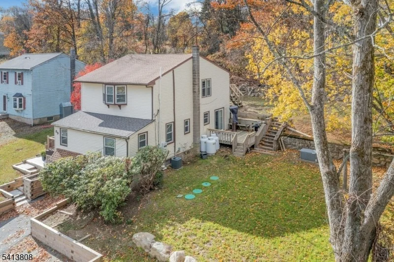 Photo of 39 Delaware Rd