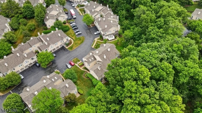 Photo of 18 Pheasant Brook Court