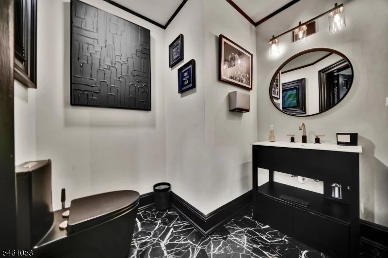 Photo of 901 Belvidere Ave