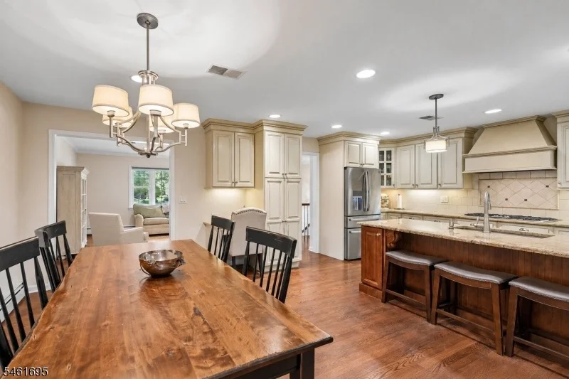 Photo of 302 Woods End Rd