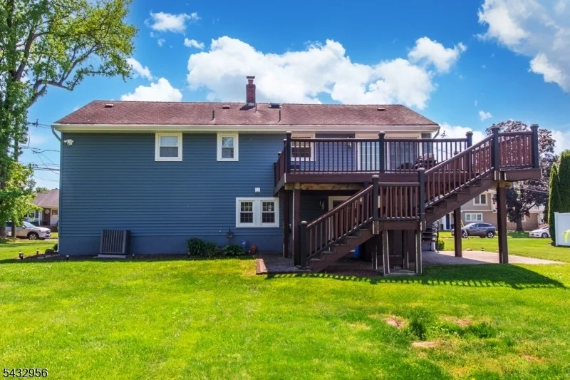 Photo of 3 Knoll Rd