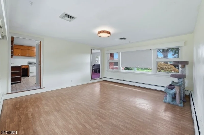 Photo of 23 Glendale Dr