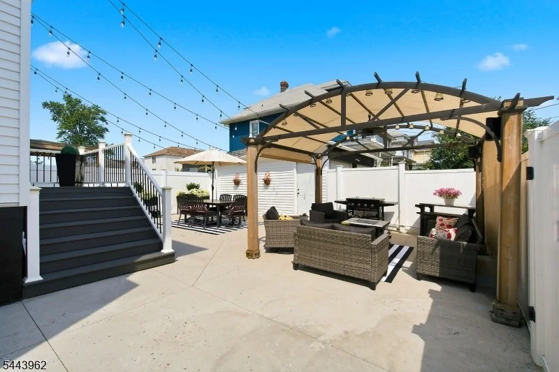 Photo of 503 Murray St