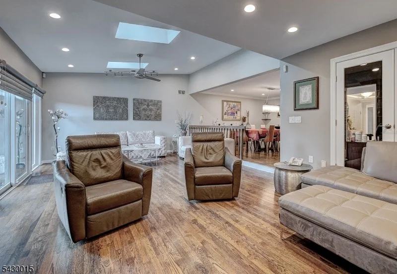 Photo of 69 Cummings Cir