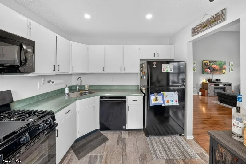 Photo of 161 Gregory Ln