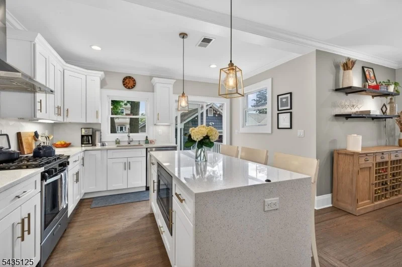 Photo of 54 Van Riper Ave