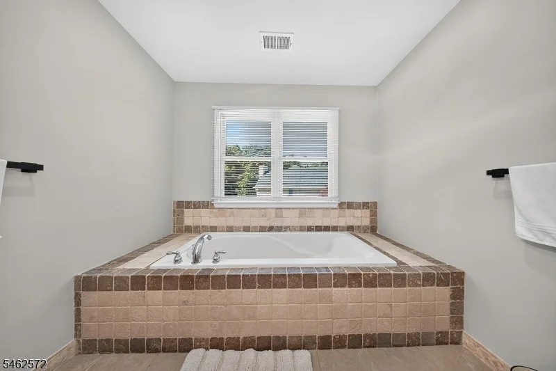 Photo of 58 Fox Chase Ln