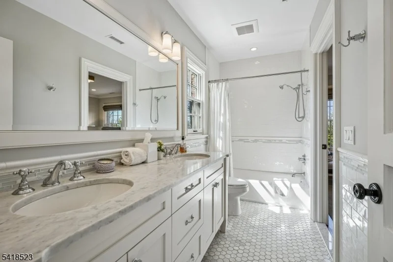 Photo of 30 Robert Dr