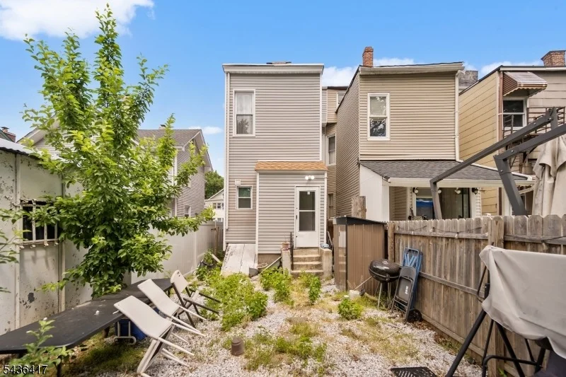 Photo of 108 Ward St