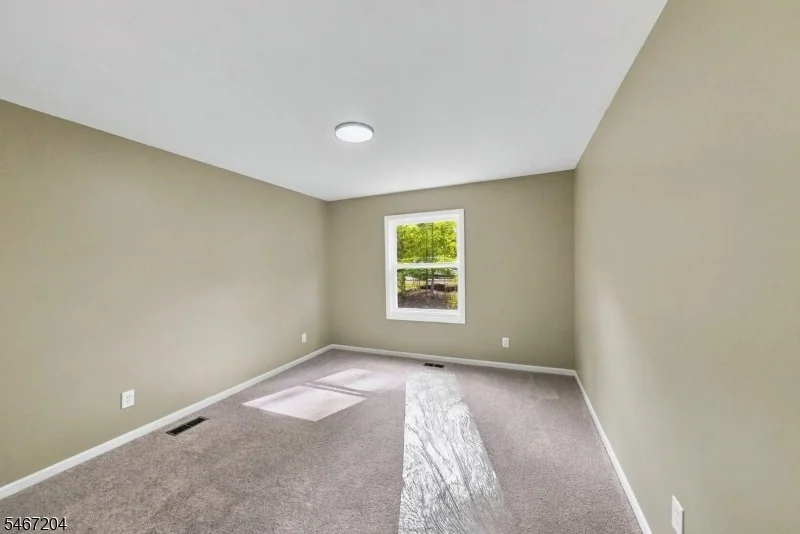 Photo of 22 Forest Ln