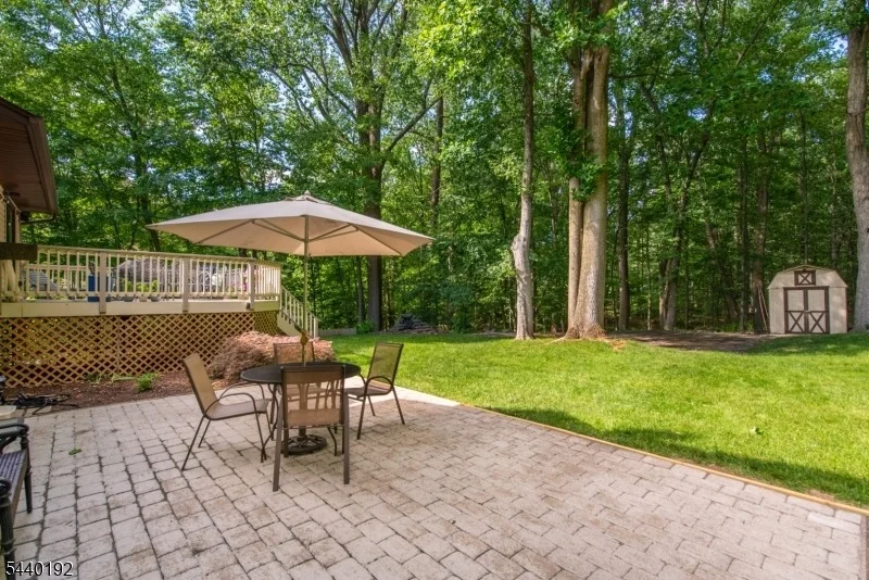 Photo of 27 Dewey Dr