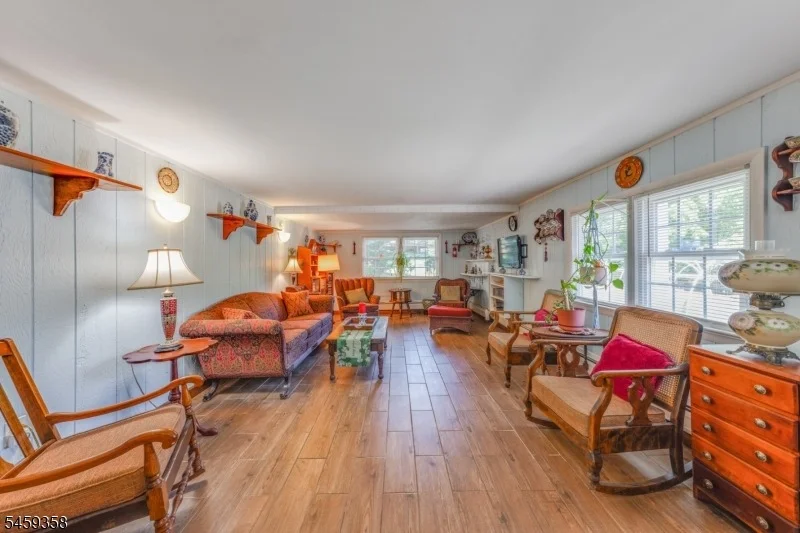 Photo of 2 Orchard Dr
