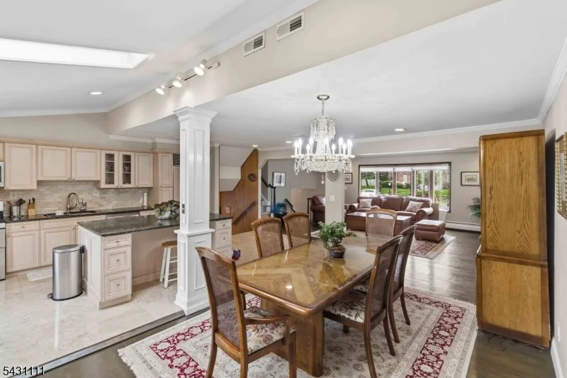 Photo of 7 Keith Pl