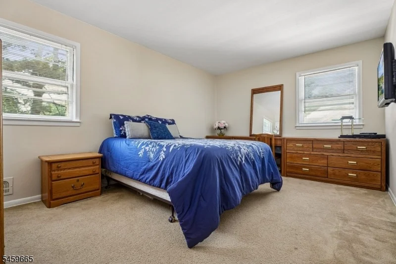 Photo of 25 MANCHESTER DRIVE