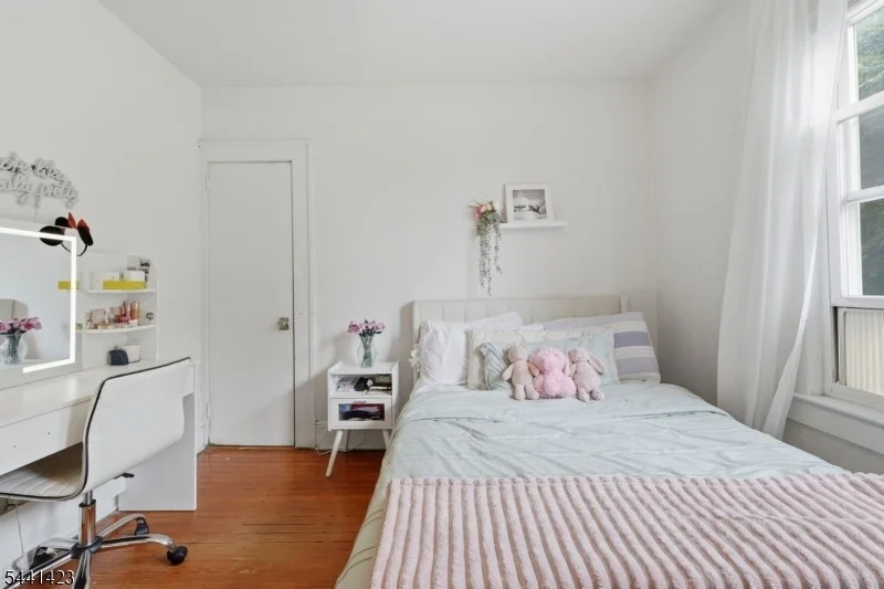 Photo of 217 8Th Ave