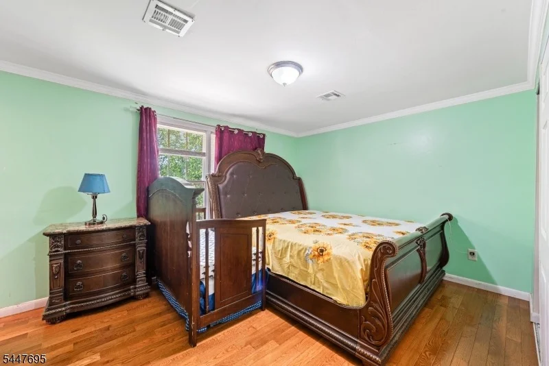 Photo of 4 Dandridge Dr